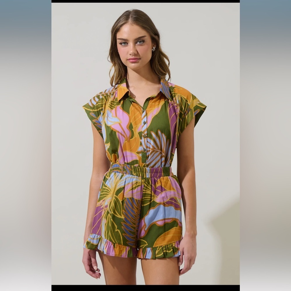 SugarLips Lilburn Tropics Ramy Top & Daniela High Waisted Ruffle Short Set